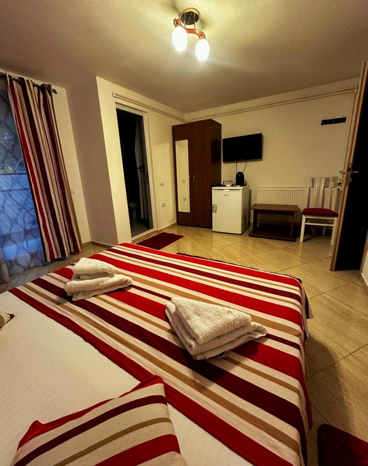 Casa Kmy Hotel Tuzla Exterior photo