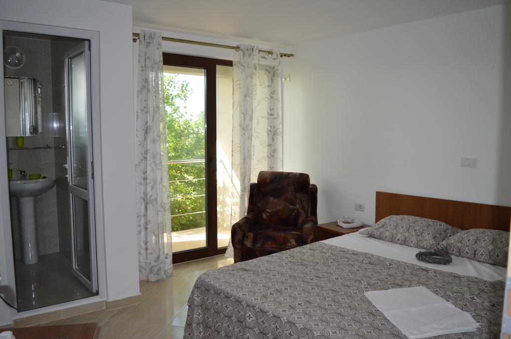 Casa Kmy Hotel Tuzla Exterior photo